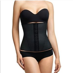 Perfectly Curvy, Preloved Firm Control Squeem